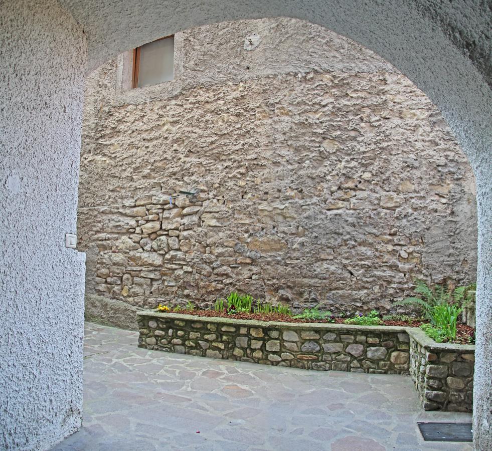 La Rotonda Apartments By Gardadomusmea Tremosine Bagian luar foto