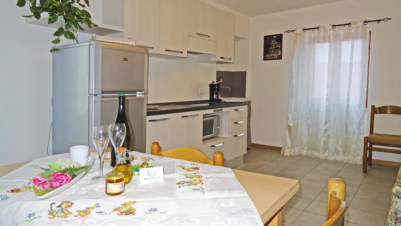 La Rotonda Apartments By Gardadomusmea Tremosine Bagian luar foto